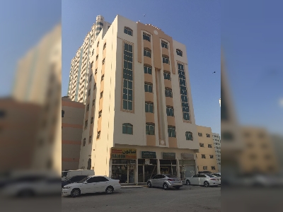للبيع بناية بحالة ممتازة في منطقة النباعة